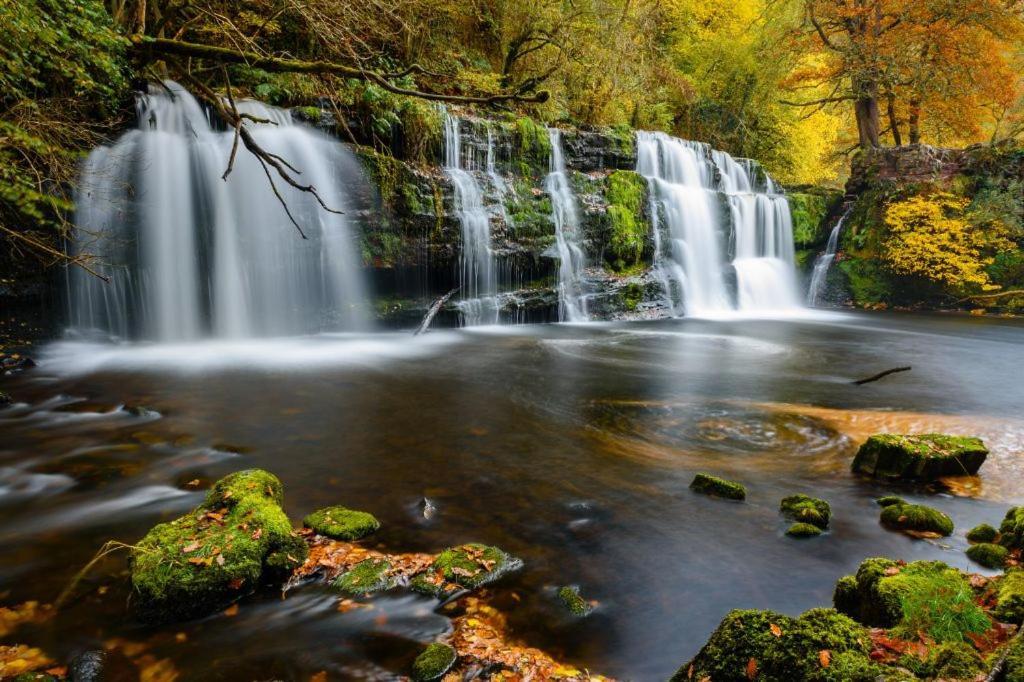 Dare Valley Cottage Ex Miners Cottage Near Zip World Pen Y Fan Waterfalls Aberdare Bagian luar foto